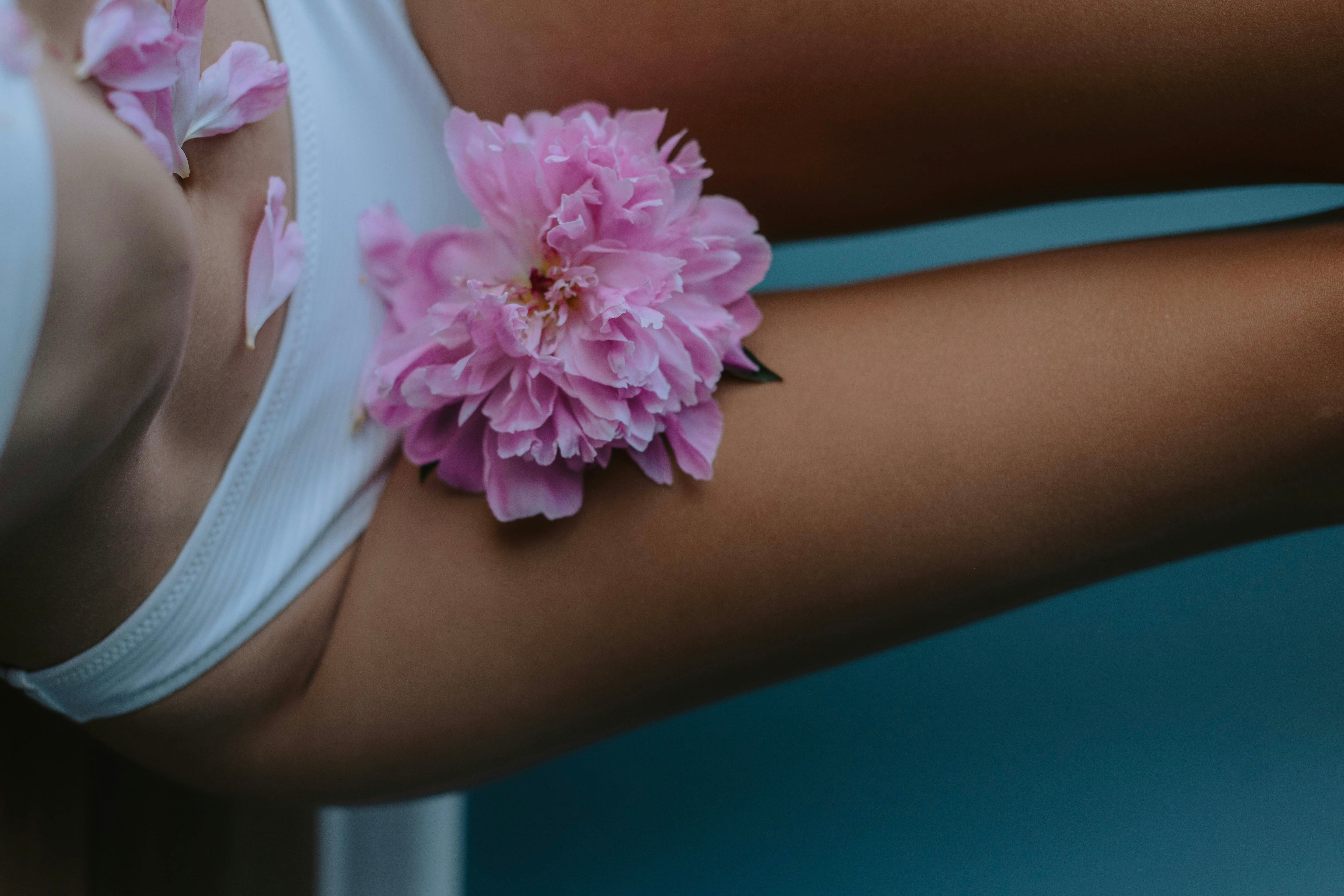 a womans pelvis - tight pelvic floor