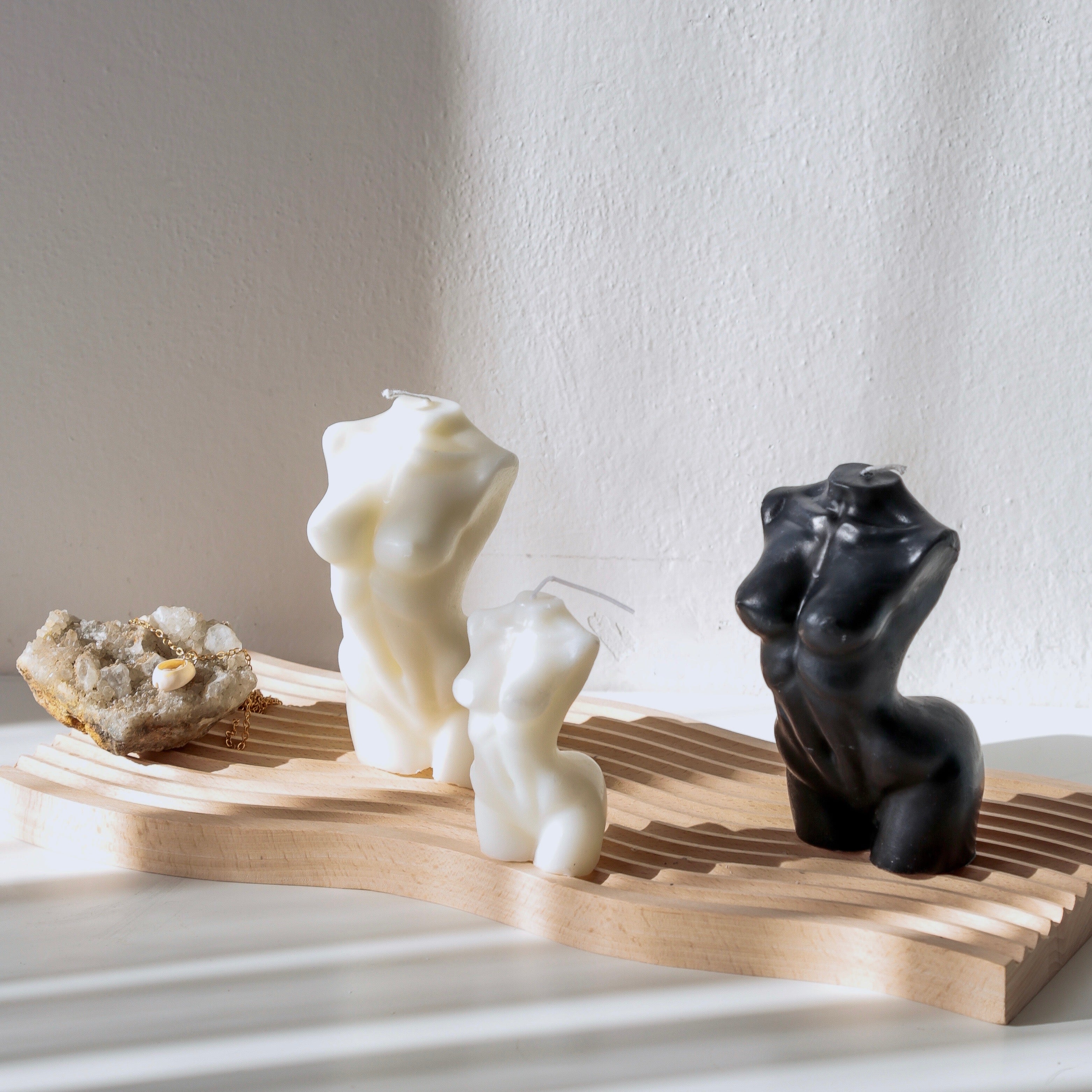 NADIA FEMALE FIGURE CANDLE - ONNA