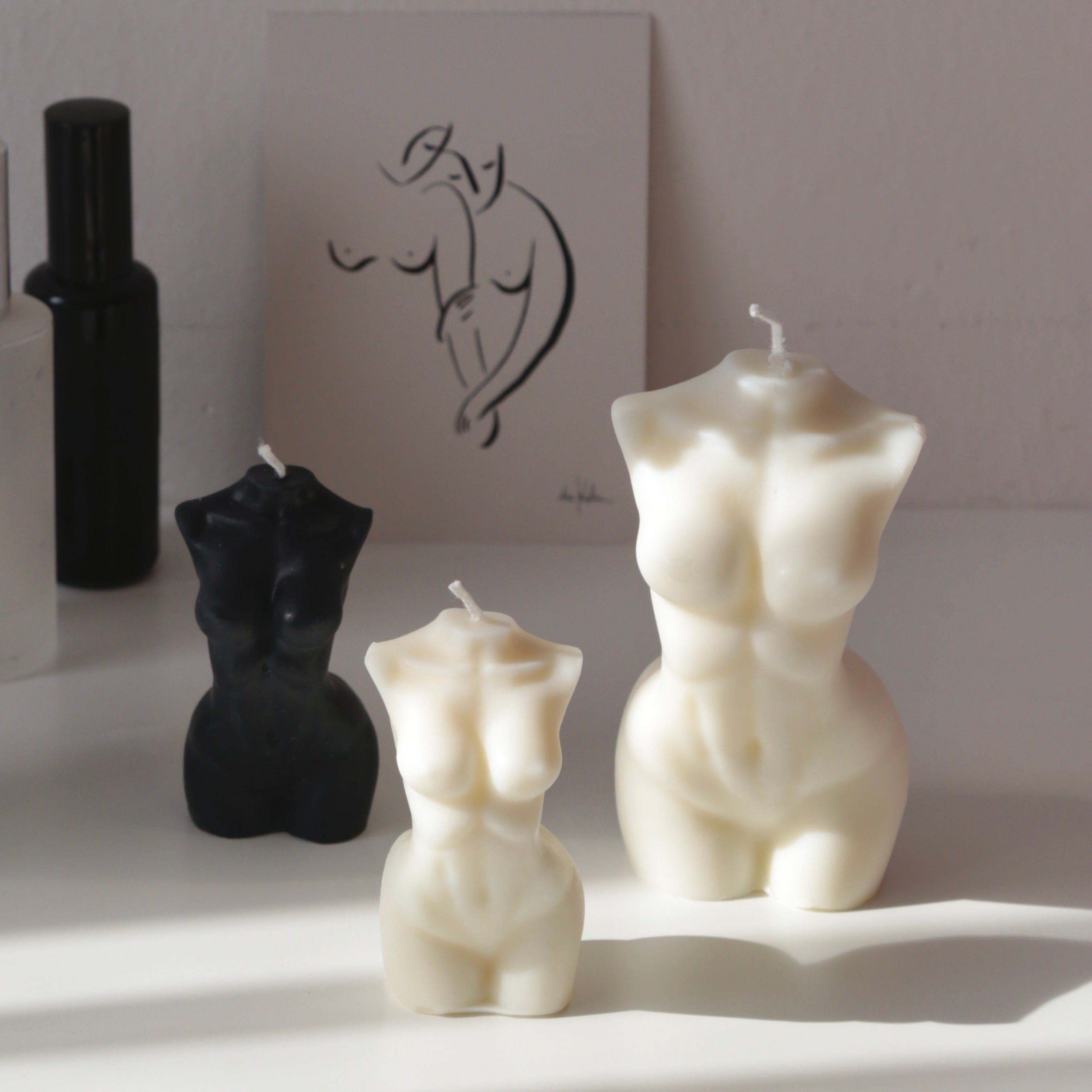 NADIA FEMALE FIGURE CANDLE - ONNA